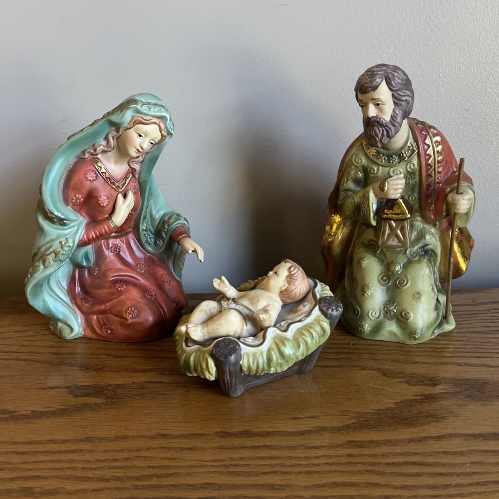 VTG Elements 4 Piece Royal Nativity Hand‎ Painted 8" Porcelain The Holy Family